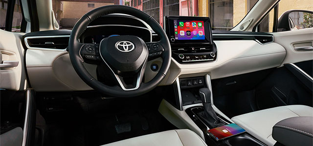 Interior del Toyota Corolla Cross 2024